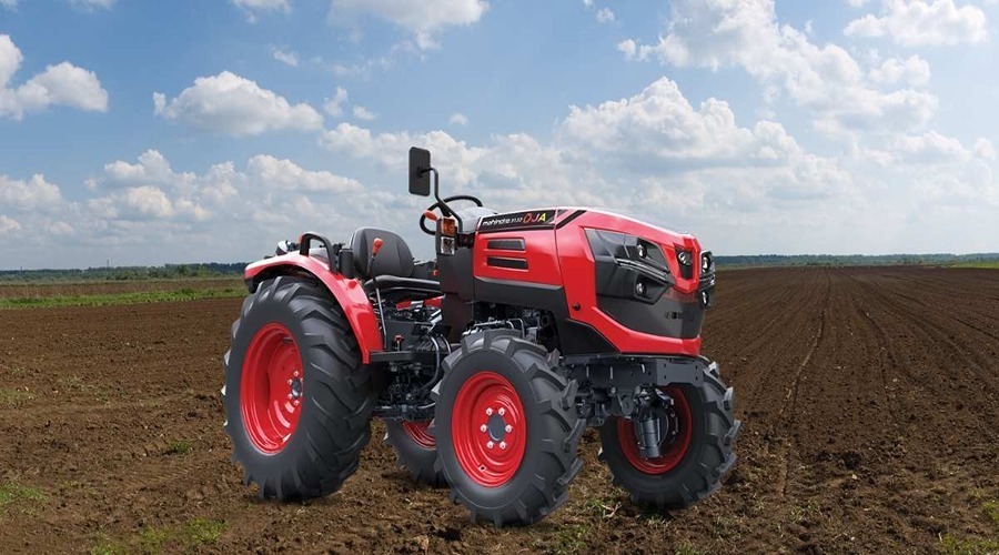  Mahindra Oja 3132 4WD tractor characteristics and facilities 