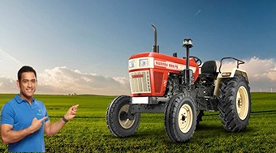 Which tractor does the Mahendra Singh Dhoni like the most and what is its specialty?