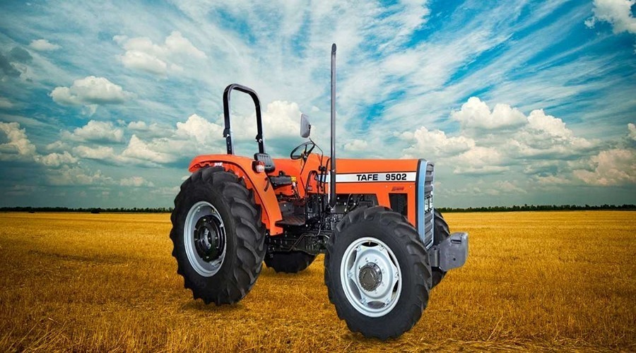 What are the specialities of TAFE 9502 4wd 90 HP tractor